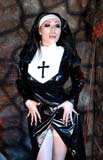 Click to view PersephoneEvilVampNun_0038.jpg